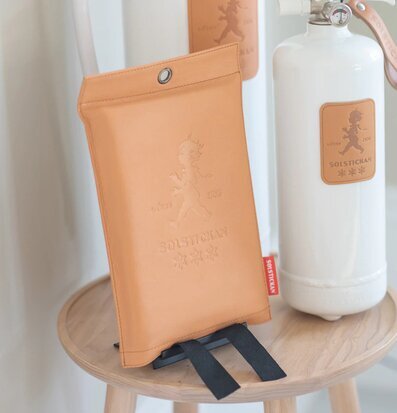 Foto av elegant brandfilt i modern och stilren design