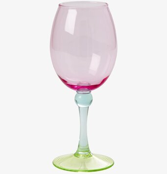 Bild av vinglas med unik design och färgkombination
