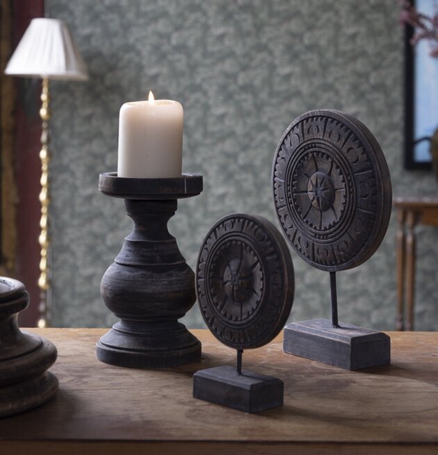 Ljusstake Trä Svarvad 10cm från Different Design i rustik miljö