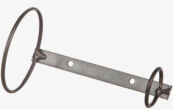 Bild av industriellt vinställ i rå metall för väggen