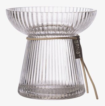 Bild av stilren vas i klart glas med räfflad design
