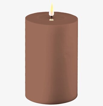 Bild av stilrent och funktionellt LED-ljus utomhus