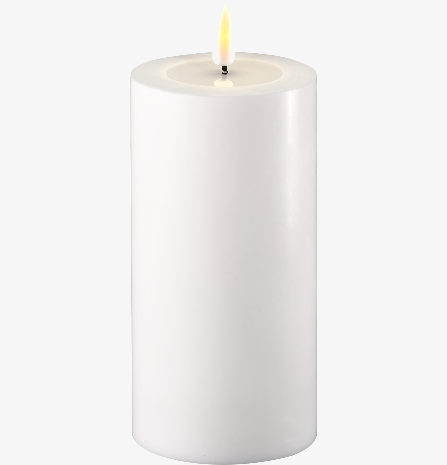 Blockljus LED Vit 7.5x15cm från Deluxe Homeart i vit vax