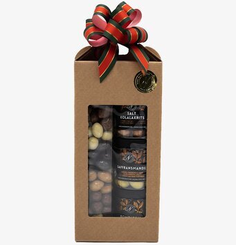 Bild av elegant julförpackning med choklad och godis