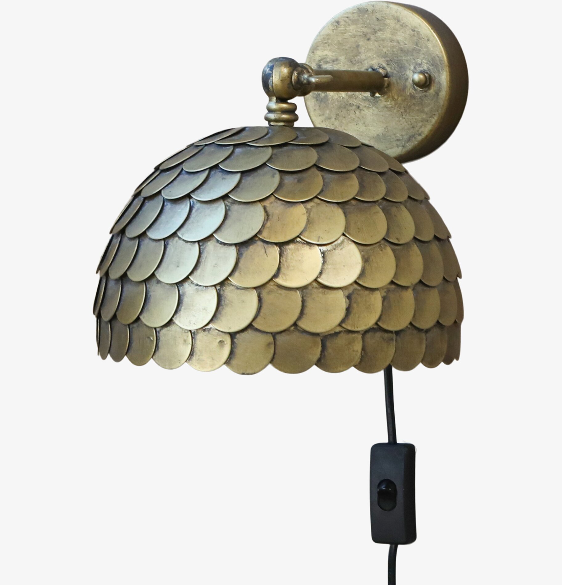 Vägglampa Antik Mässing från Chic Antique med unik design