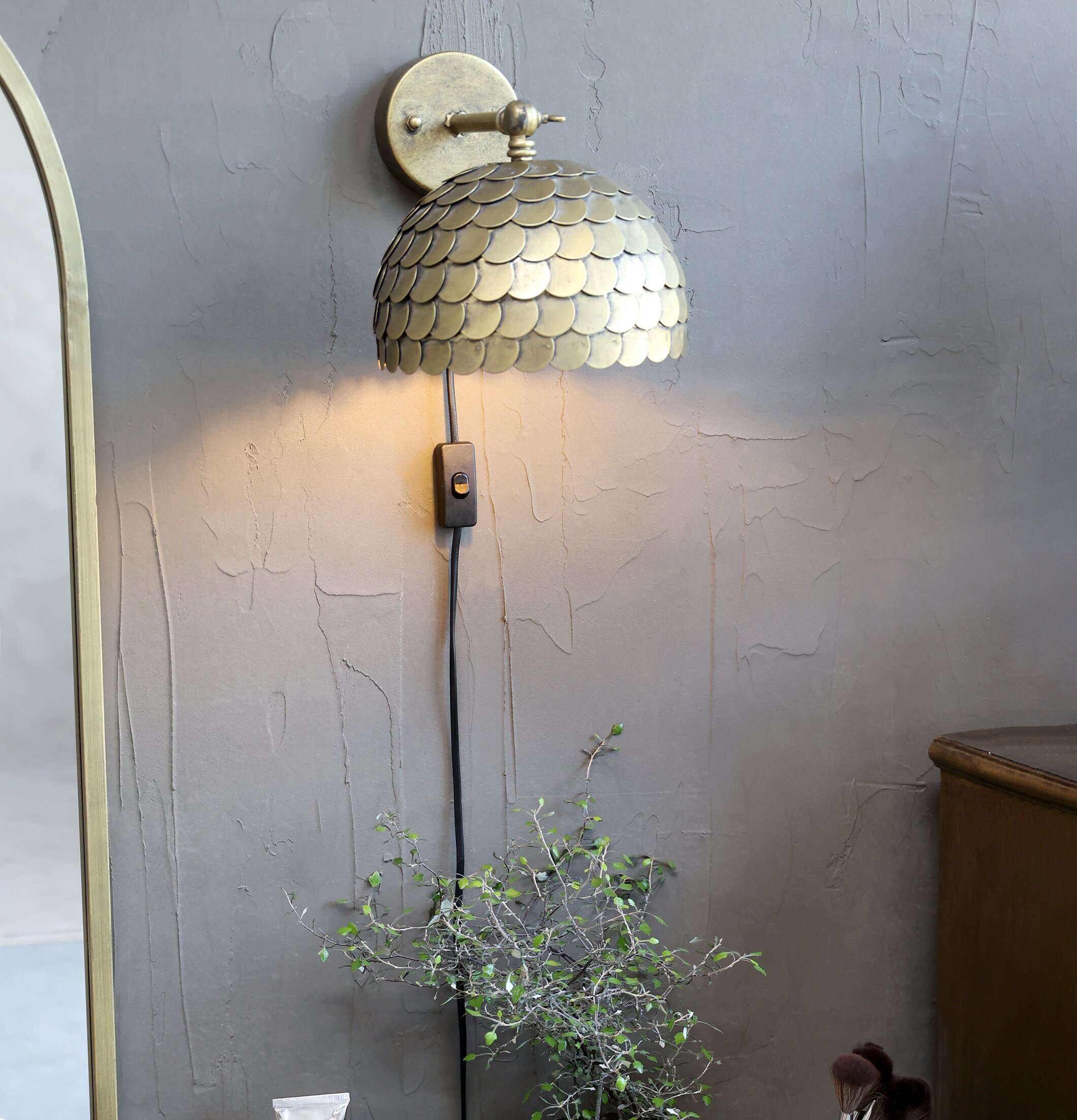 Vägglampa Antik Mässing från Chic Antique i elegant miljö
