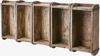 Bild av rustik vägghylla i återvunnet trä och metall