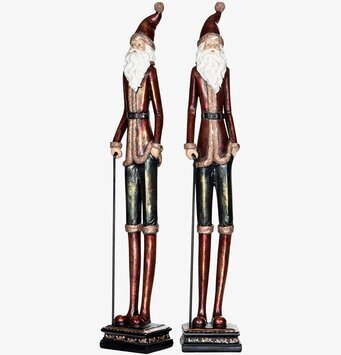 Bild av ståtliga tomtefigurer med traditionell charm