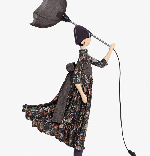 Bordslampa Argiro från Skitso med figur och paraply