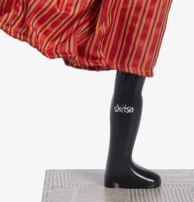 Bordslampa Fredy från Skitso med färgglad och unik design