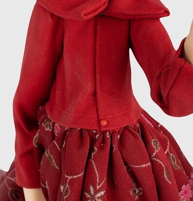 Bild av elegant bordslampa med broderade detaljer