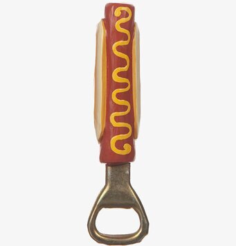 Bild av lekfull kapsylöppnare i form av korv med bröd