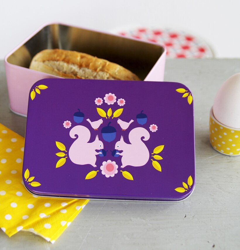 Mellanbox - lila ekorrepar från Blafre med lekfull design