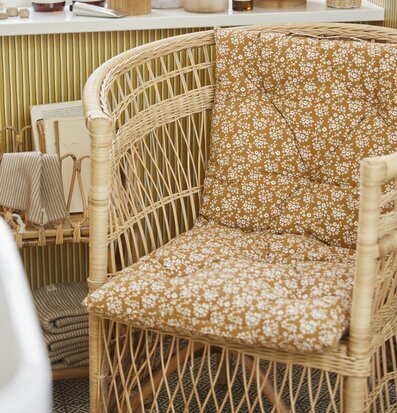 Bild av ett harmoniskt och elegant inrett rumshörn