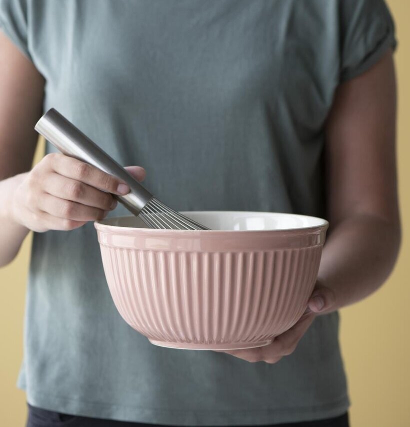 Skålset Mynte Coral Almond från IB Laursen i användning