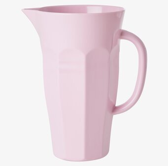 Bild av stilren rosa kanna i melamin för servering