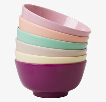 Bild av färgglada och praktiska dippskålar för hemmet