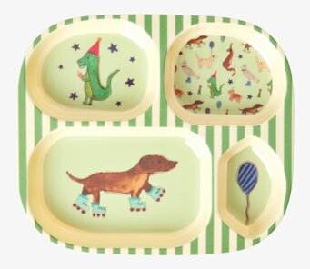 Bild av lekfull barntallrik med djurmotiv och färger