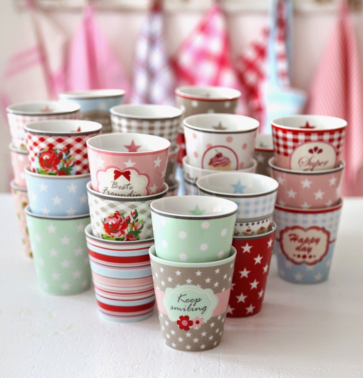 Happy Mugs - My Number One från Krasilnikoff på vit yta