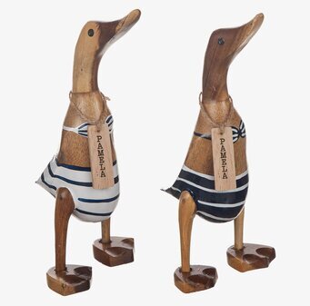 Foto av charmiga träankor i bambu med randiga baddräkter