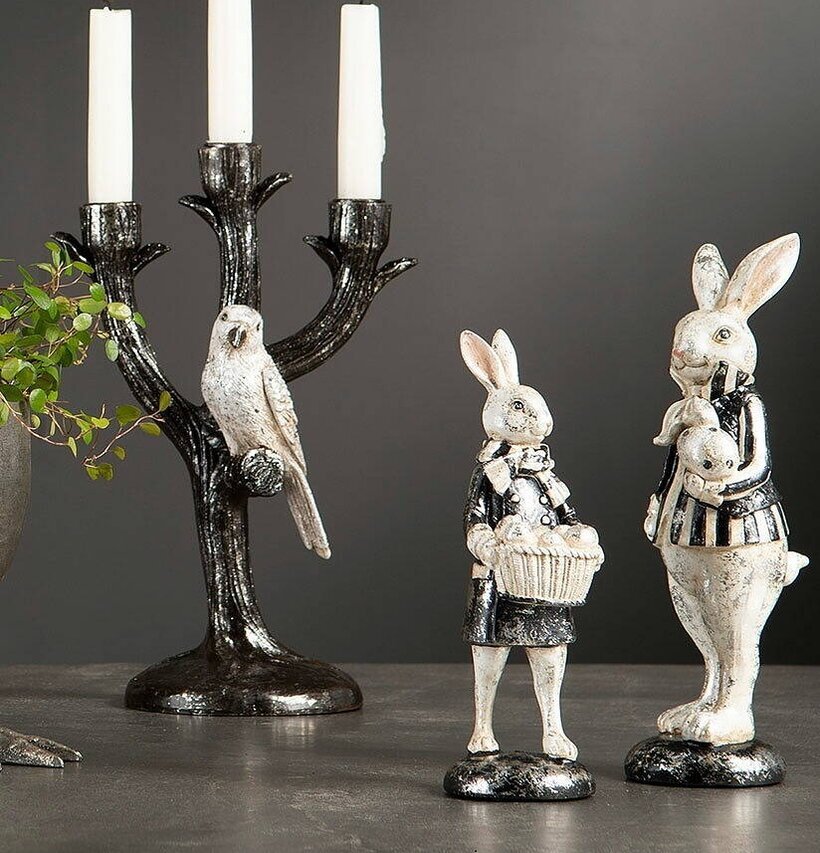 Hare Med Ägg Poly från A Lot Decoration med ljusstake