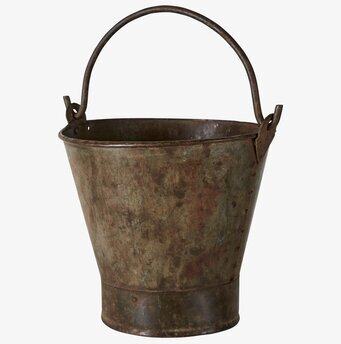 Bild av vintage hink med rustik och patinerad yta