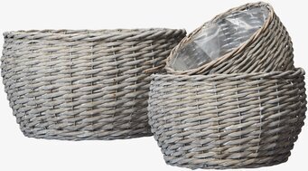 Bild av stilrent och funktionellt korgset i flätmönster