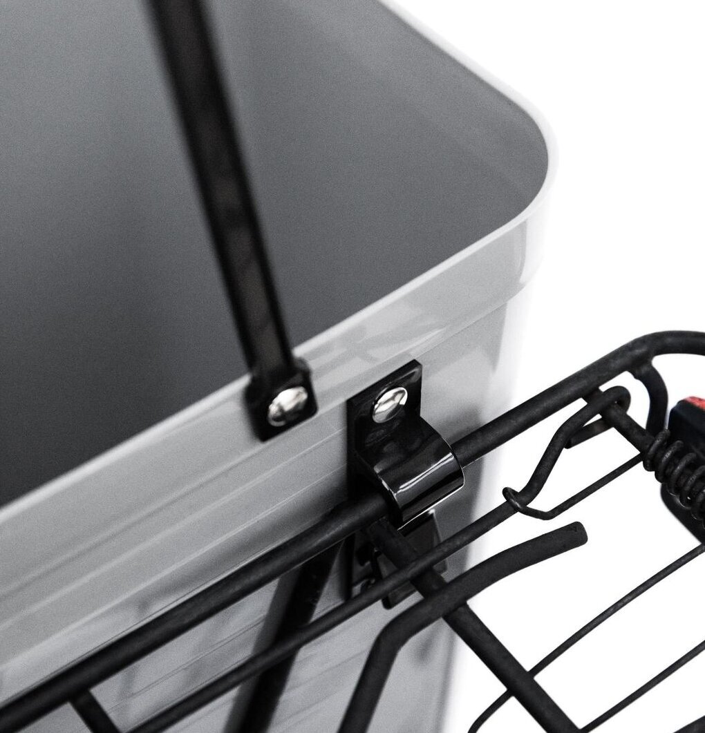 Väska Hög Hinza Olivgrön Med Cykelfäste monterad på cykel