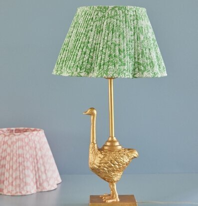 Bild av unik lampa med blommig skärm och fågelfot