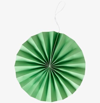 Foto av rund grön pappersdekoration med veckad design