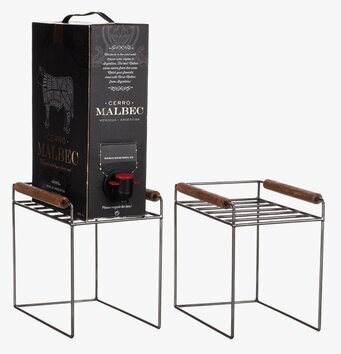 Foto av industriellt vinställ för bag-in-box vin