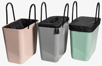 Bild av tre stilrena och praktiska väskor i olika färger