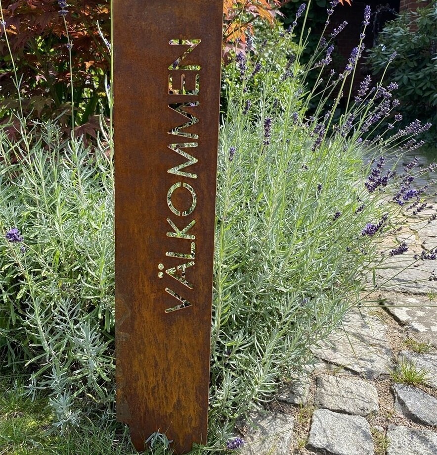 Dekoration Välkommen Rost från Eldgarden i trädgård