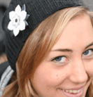 Bild av vinröd reflexbrosch för stil och säkerhet