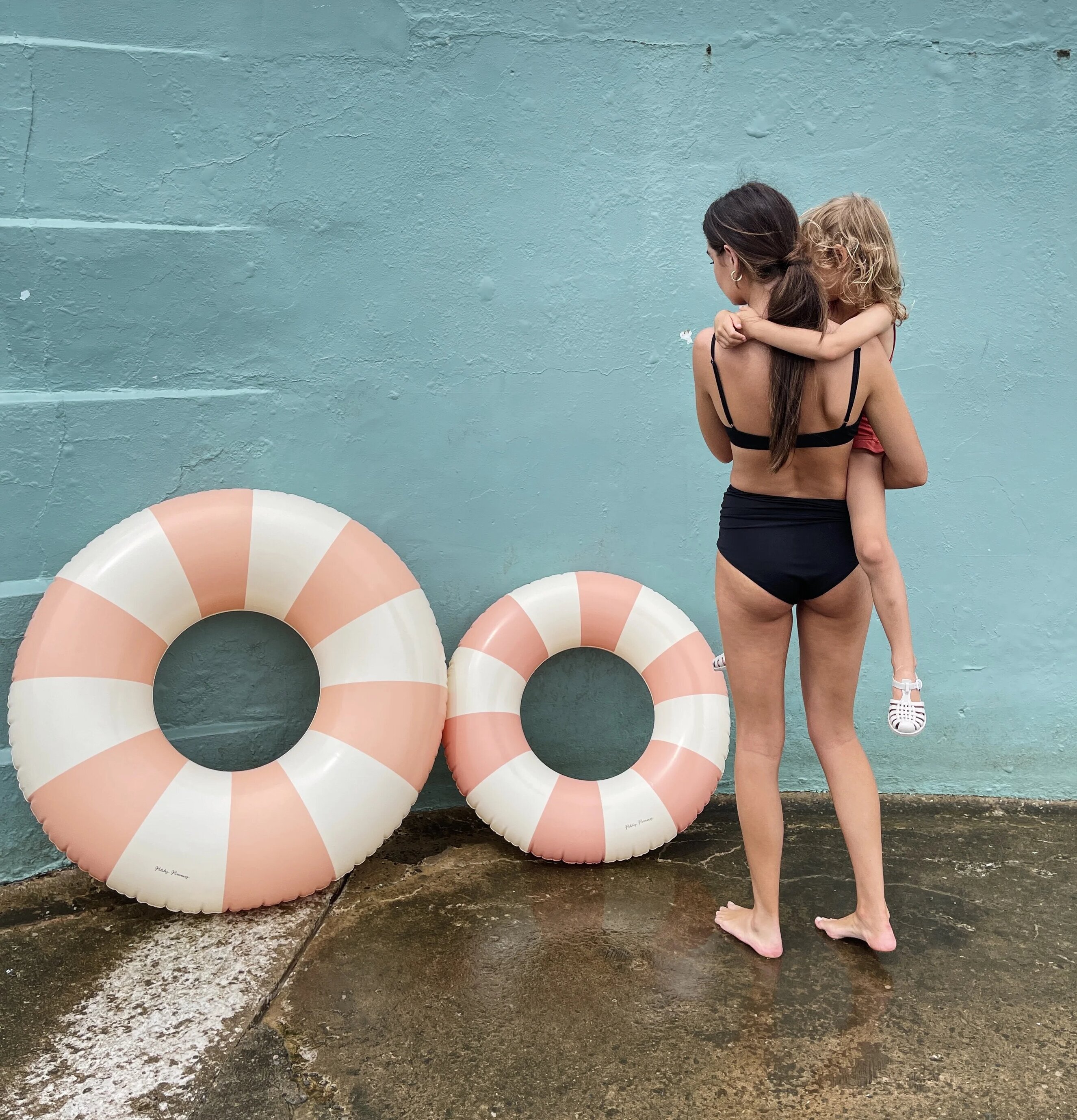 Badring Peach Daisy - Petites Pommes, två storlekar, utomhus