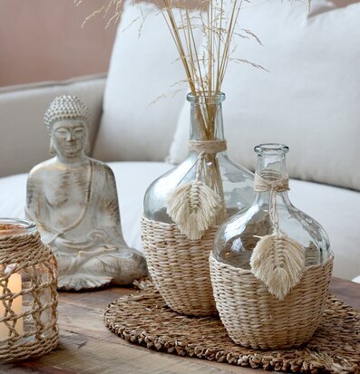 Foto av harmonisk inredning med naturliga detaljer