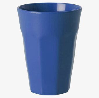 Foto av marinblå mugg med modern och stilren design