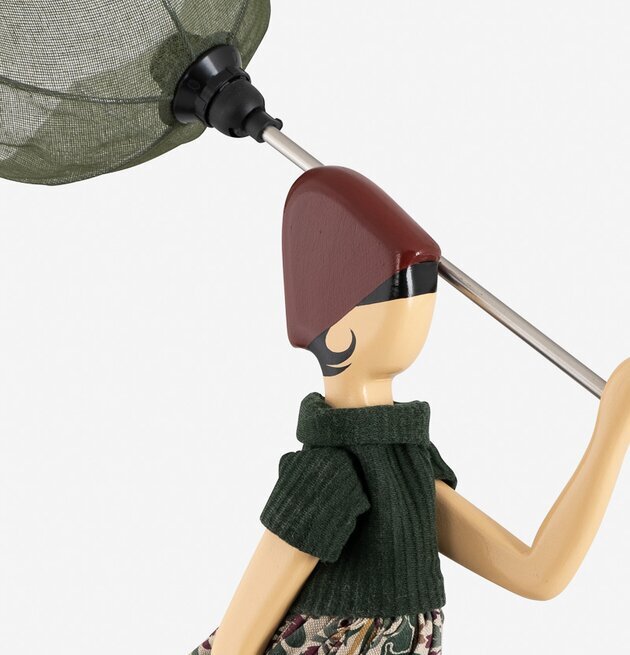 Bordslampa Neferet från Skitso med konstnärlig design