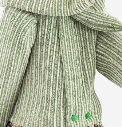 Bild av konstnärlig bordslampa med färgglada detaljer