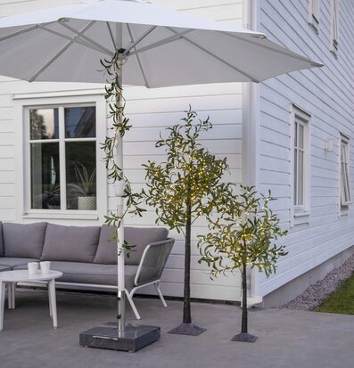 Bild av stilren uteplats med modern design och harmoni