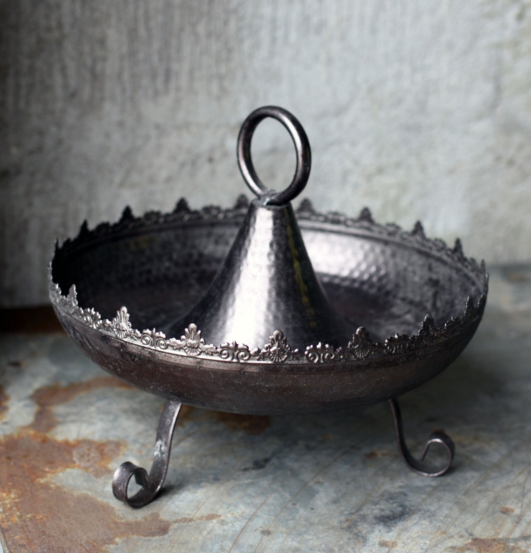 Fat Med Handtag Antikgrå/Silver från Västanvinden, rustik charm