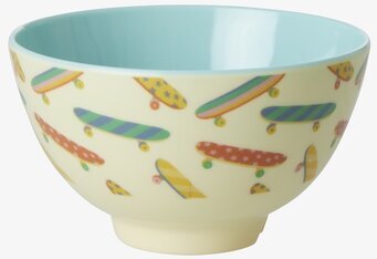 Bild av färgglad skål med skateboardmönster