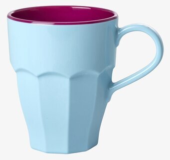 Bild av stilren mugg i mintgrönt melaminmaterial