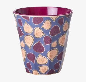 Bild av livfull mugg med färgstarkt fikonmönster