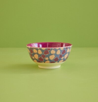 Bild av skål med färgstarkt och harmoniskt mönster