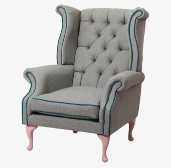 Bild av stilren fåtölj med djärv design och komfort