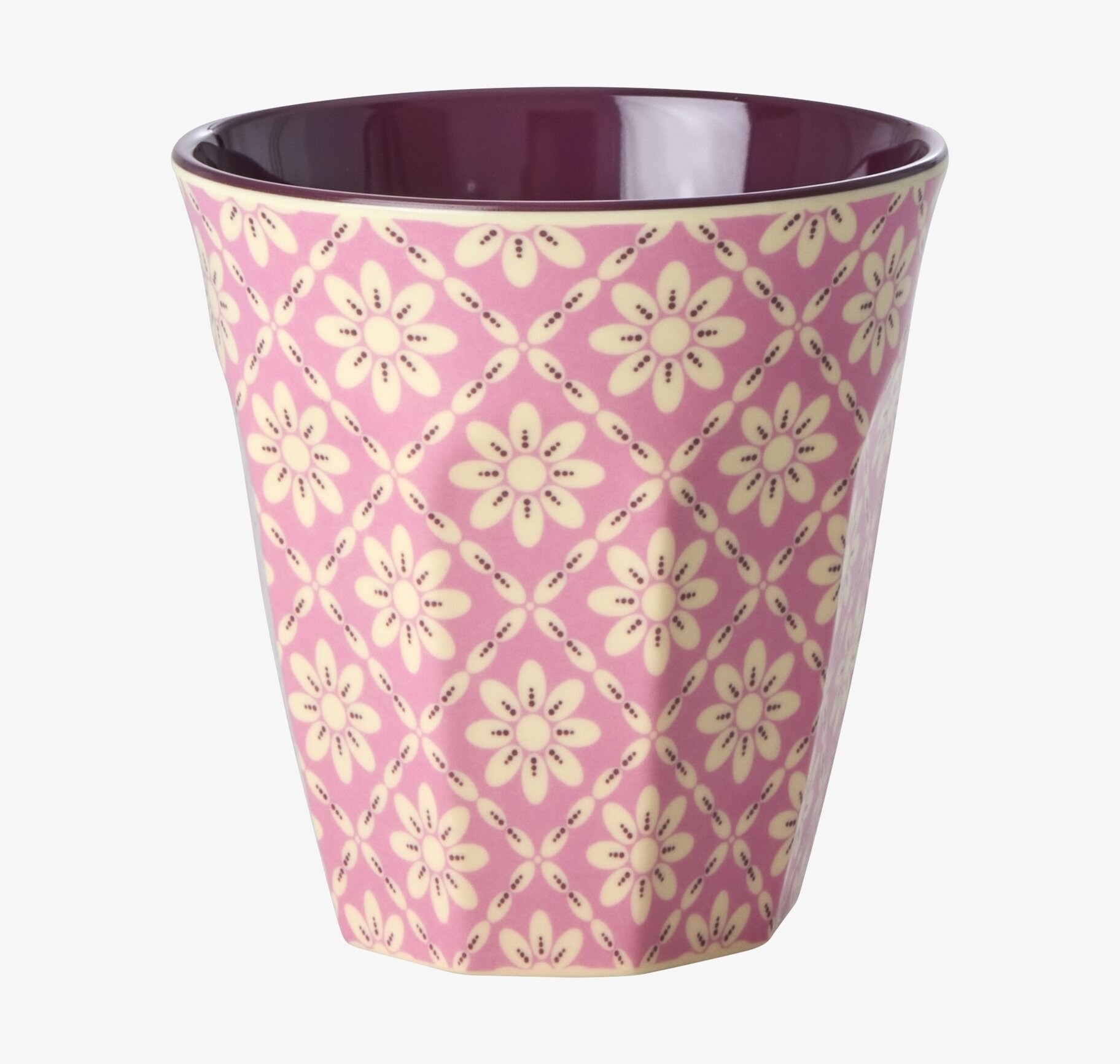 Bild av melaminmugg med blommigt mönster och lila insida