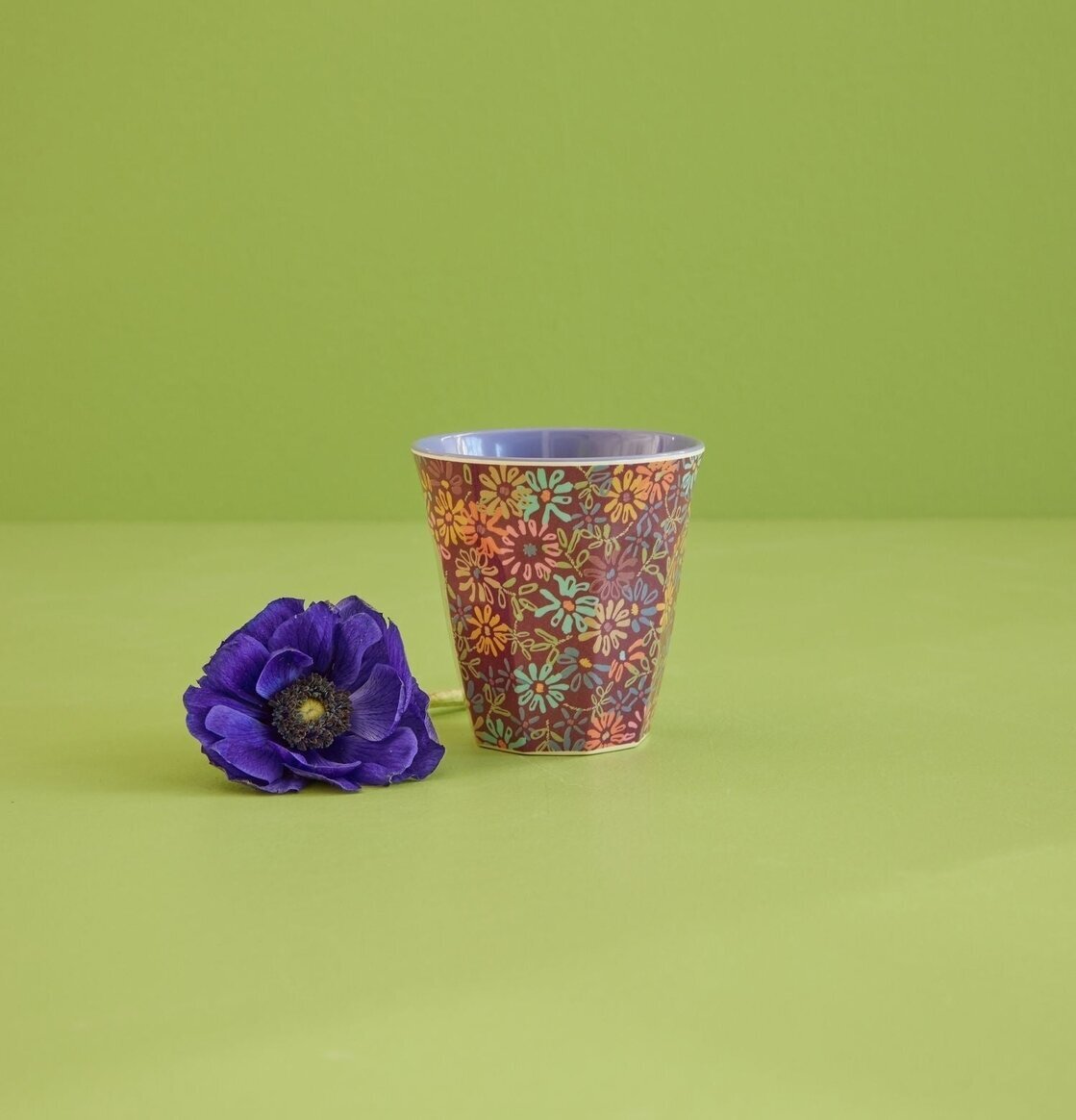 Melaminmugg Wild Vintage Flower Print från Rice med blommor