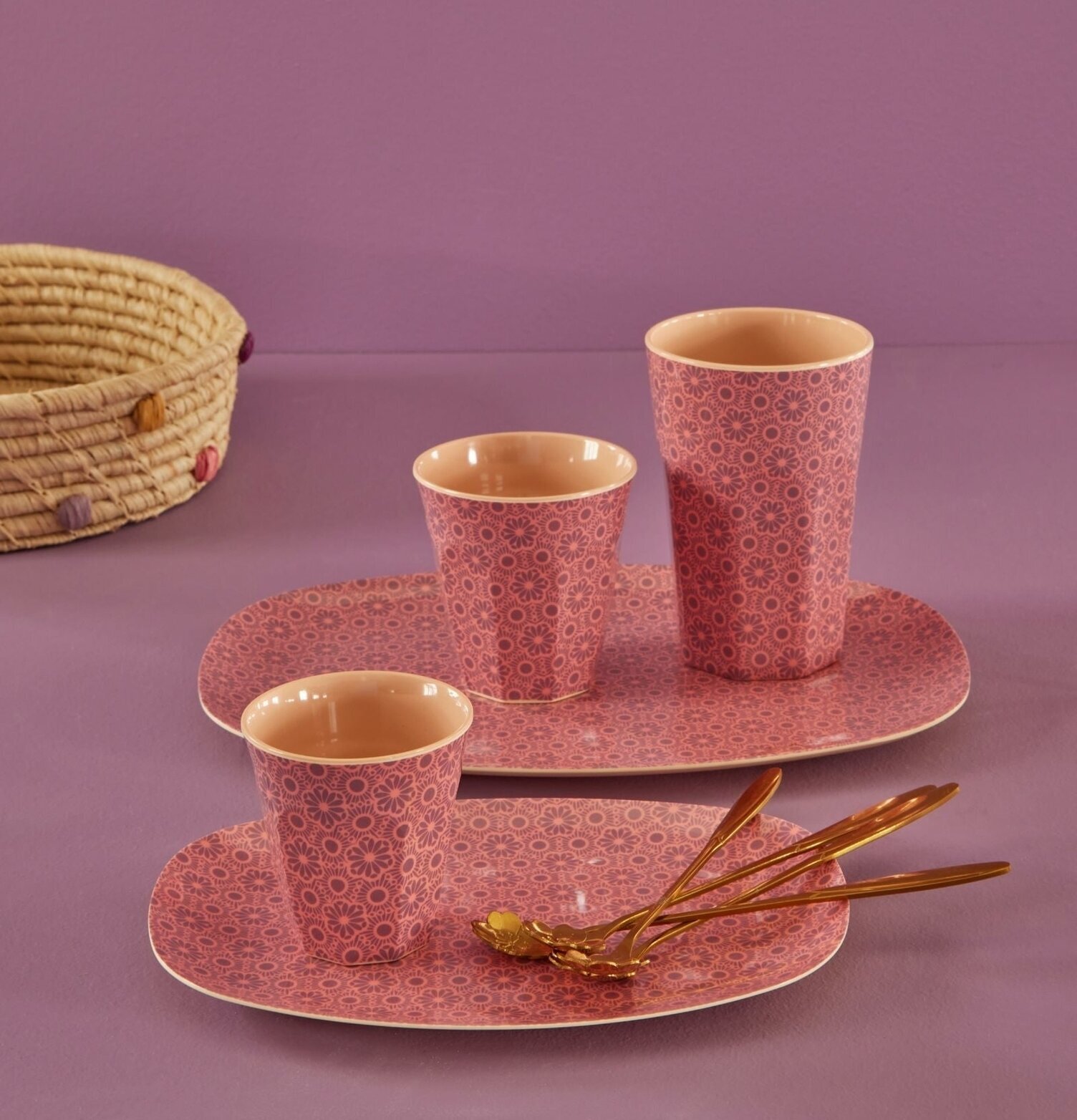 Långa Skedar Set/4 Seashell från Rice i elegant dukning