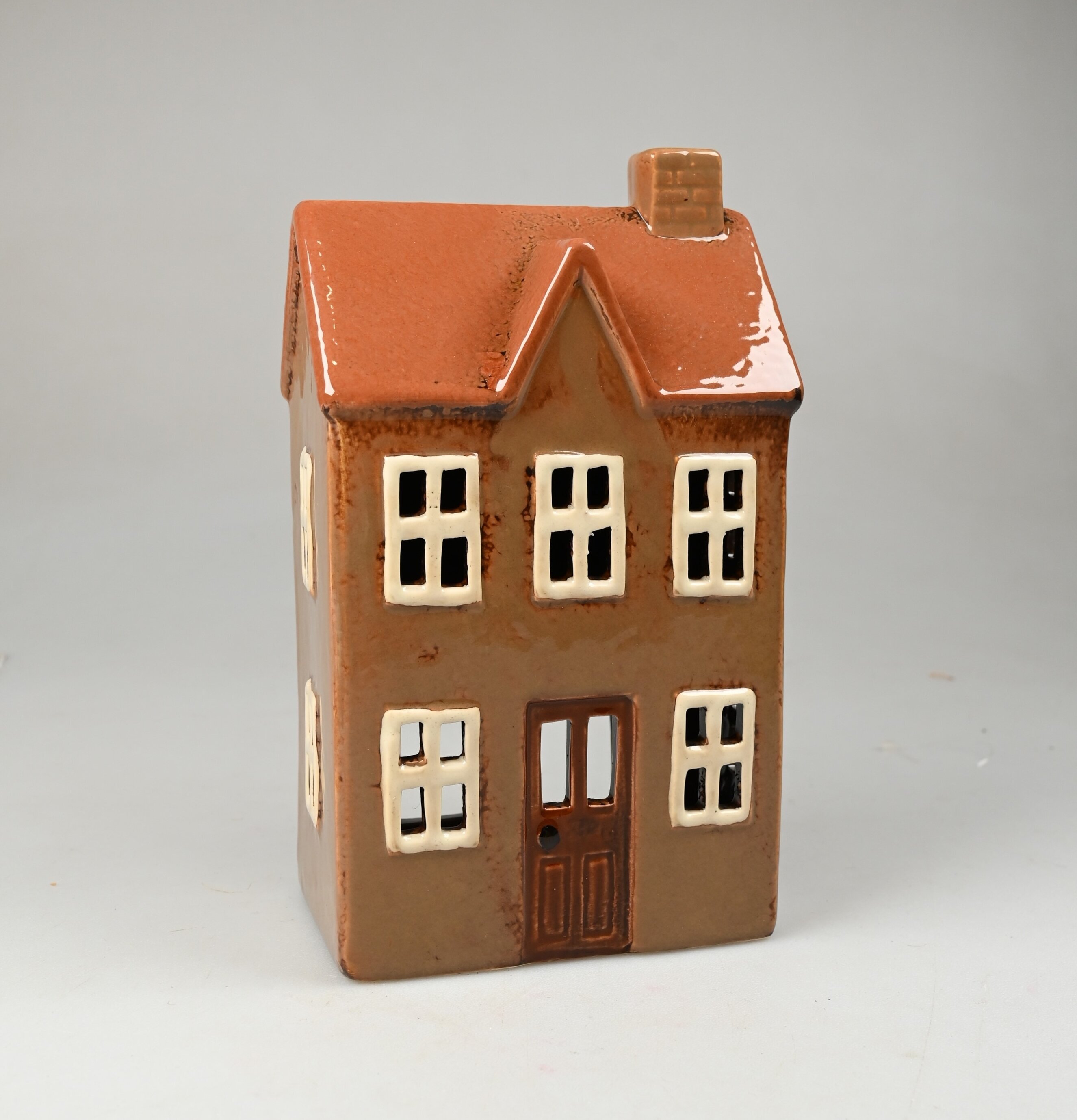 Ljuslykta Hus Brun från Det Gamle Apotek i keramik